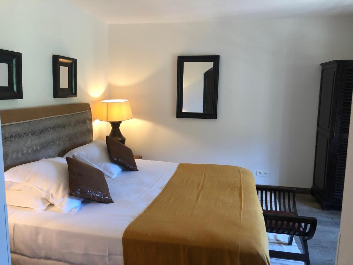 Le Clos Des Sept Palmiers กาวาแลร์-ซูร์-แมร์ ภายนอก รูปภาพ