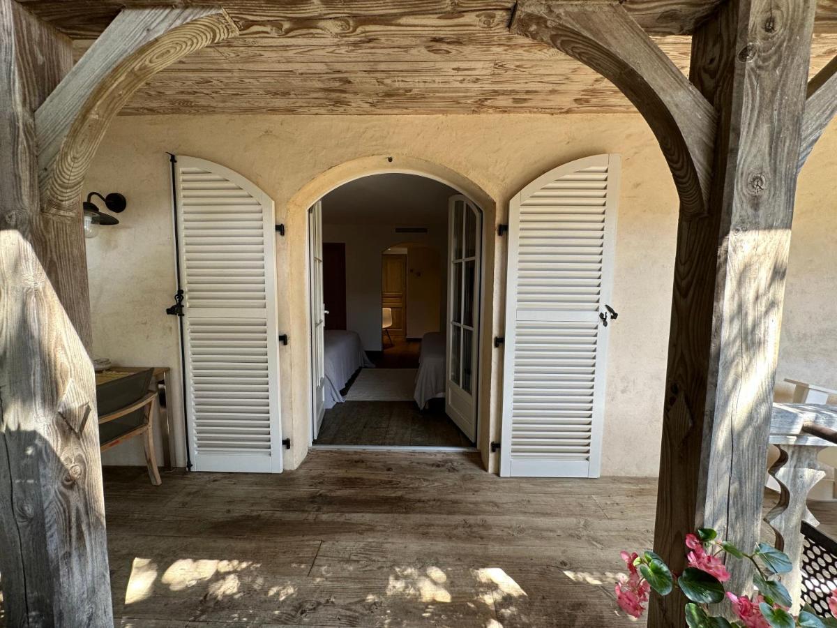 Le Clos Des Sept Palmiers กาวาแลร์-ซูร์-แมร์ ภายนอก รูปภาพ