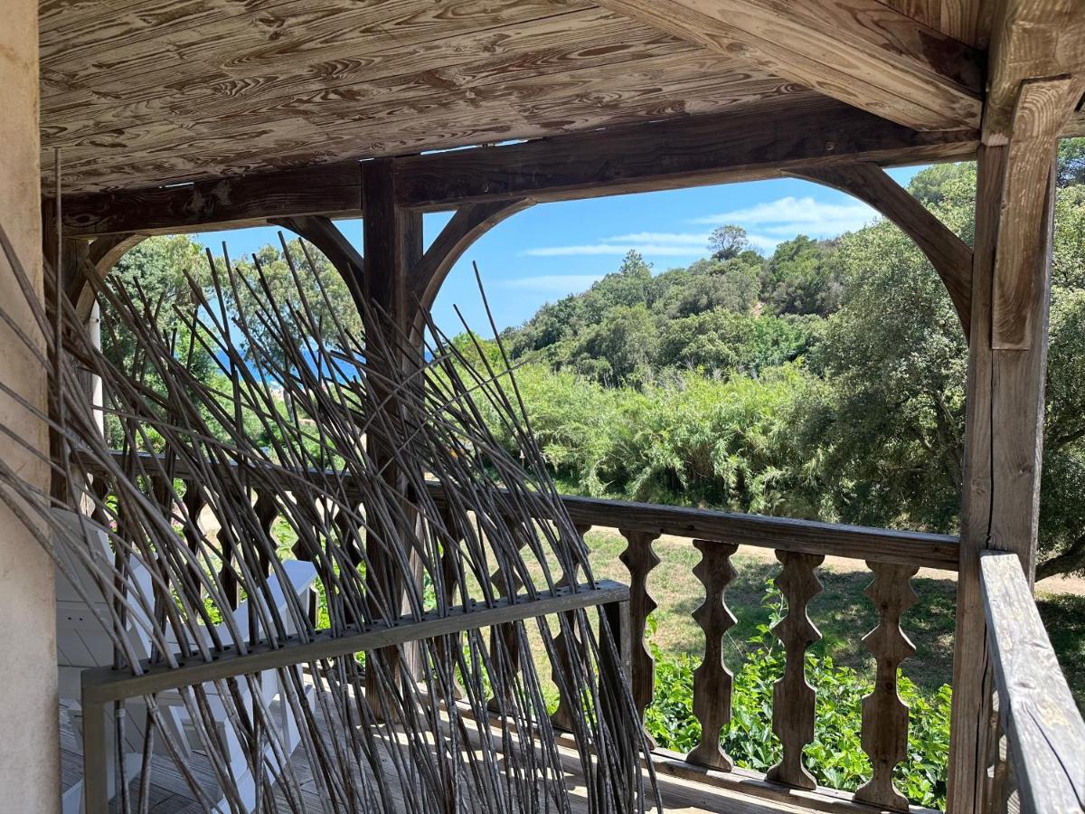 Le Clos Des Sept Palmiers กาวาแลร์-ซูร์-แมร์ ภายนอก รูปภาพ
