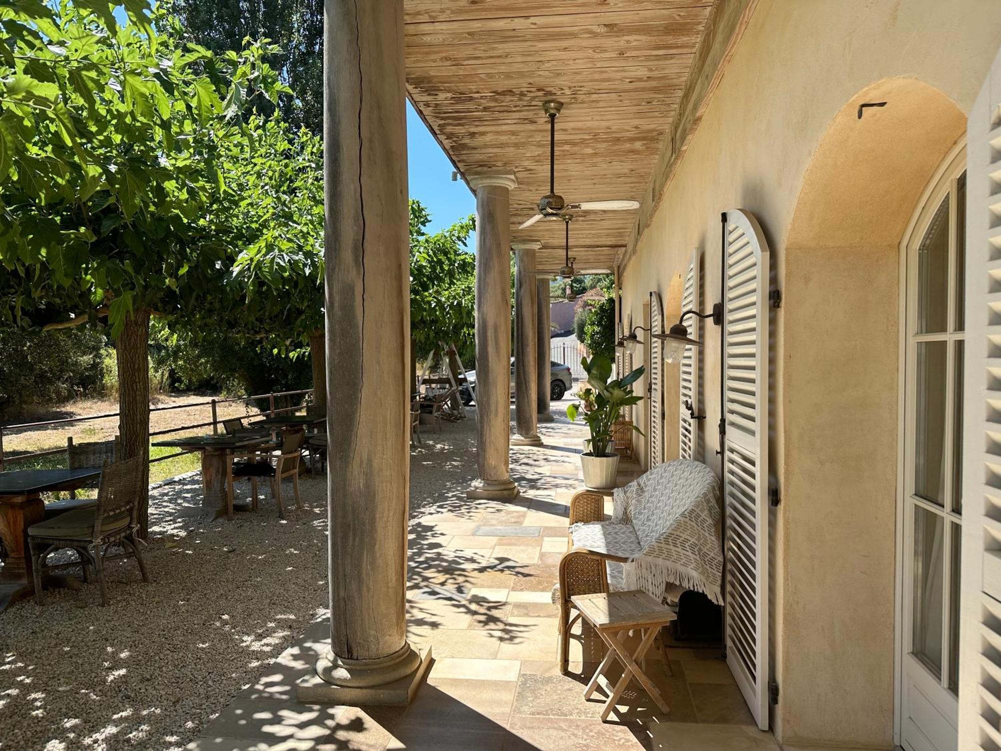 Le Clos Des Sept Palmiers กาวาแลร์-ซูร์-แมร์ ภายนอก รูปภาพ