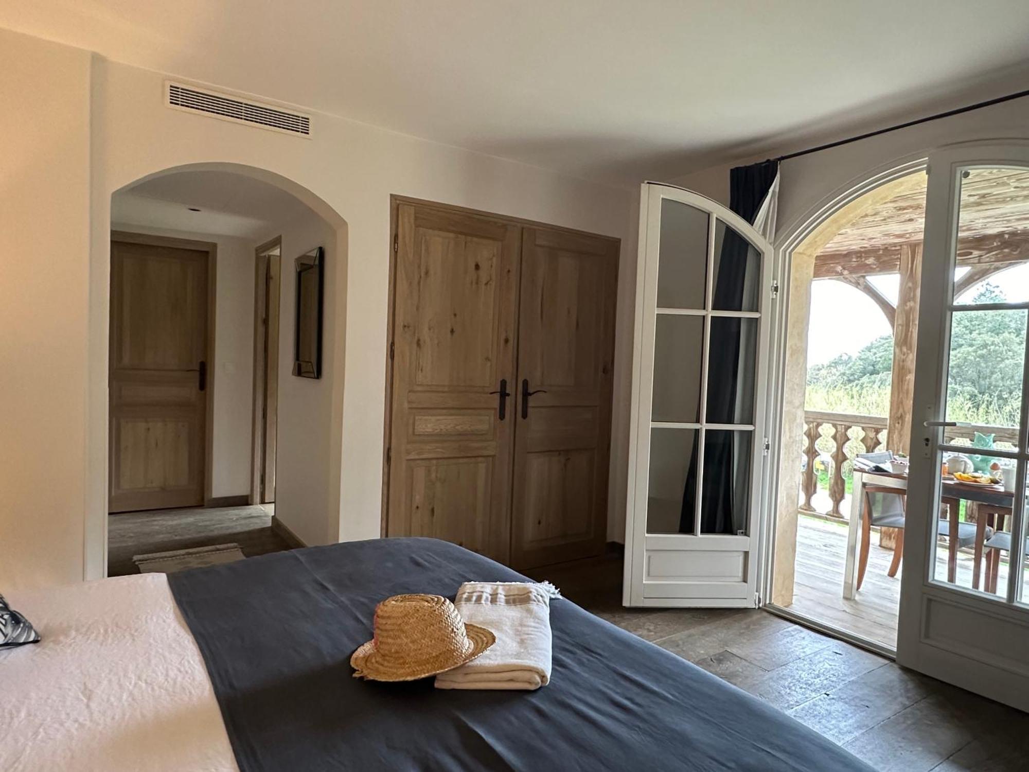 Le Clos Des Sept Palmiers กาวาแลร์-ซูร์-แมร์ ภายนอก รูปภาพ