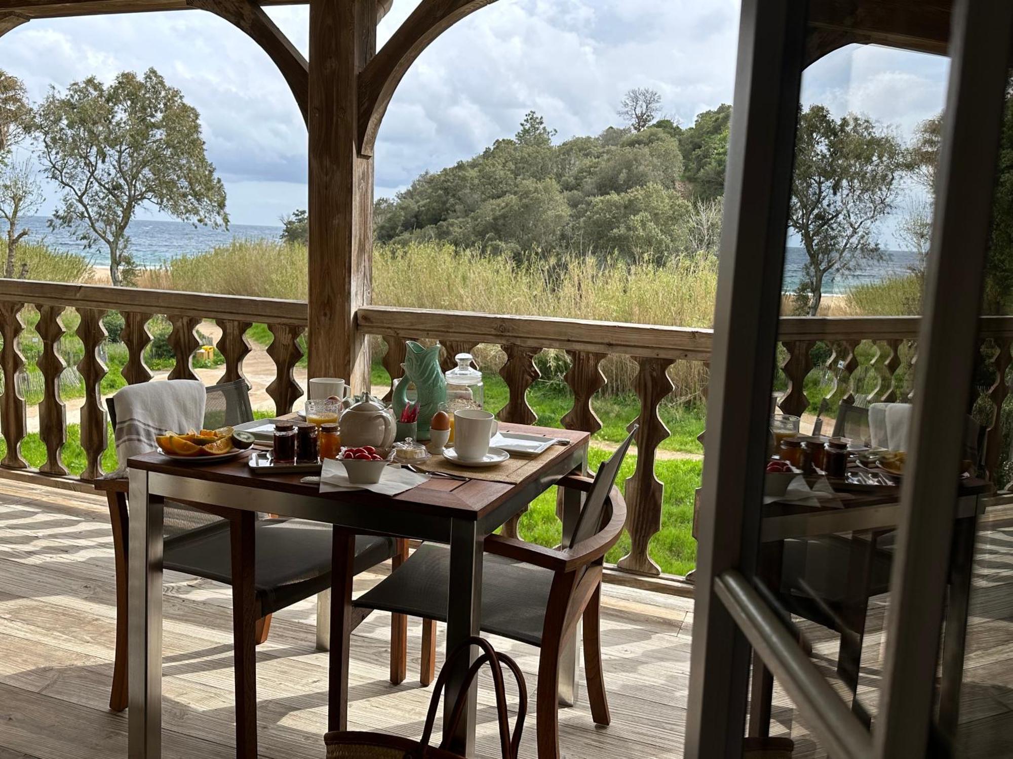 Le Clos Des Sept Palmiers กาวาแลร์-ซูร์-แมร์ ภายนอก รูปภาพ