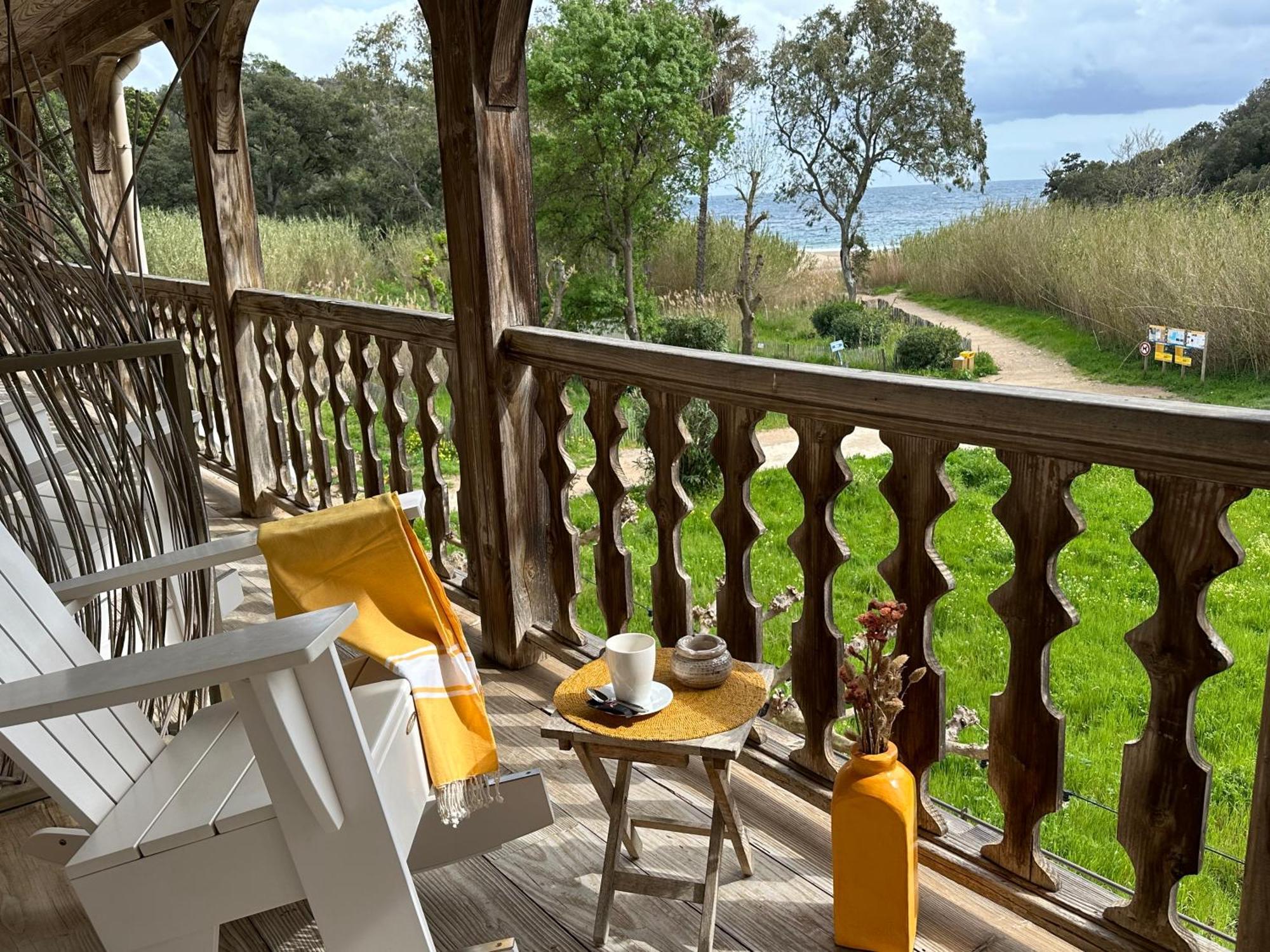 Le Clos Des Sept Palmiers กาวาแลร์-ซูร์-แมร์ ภายนอก รูปภาพ