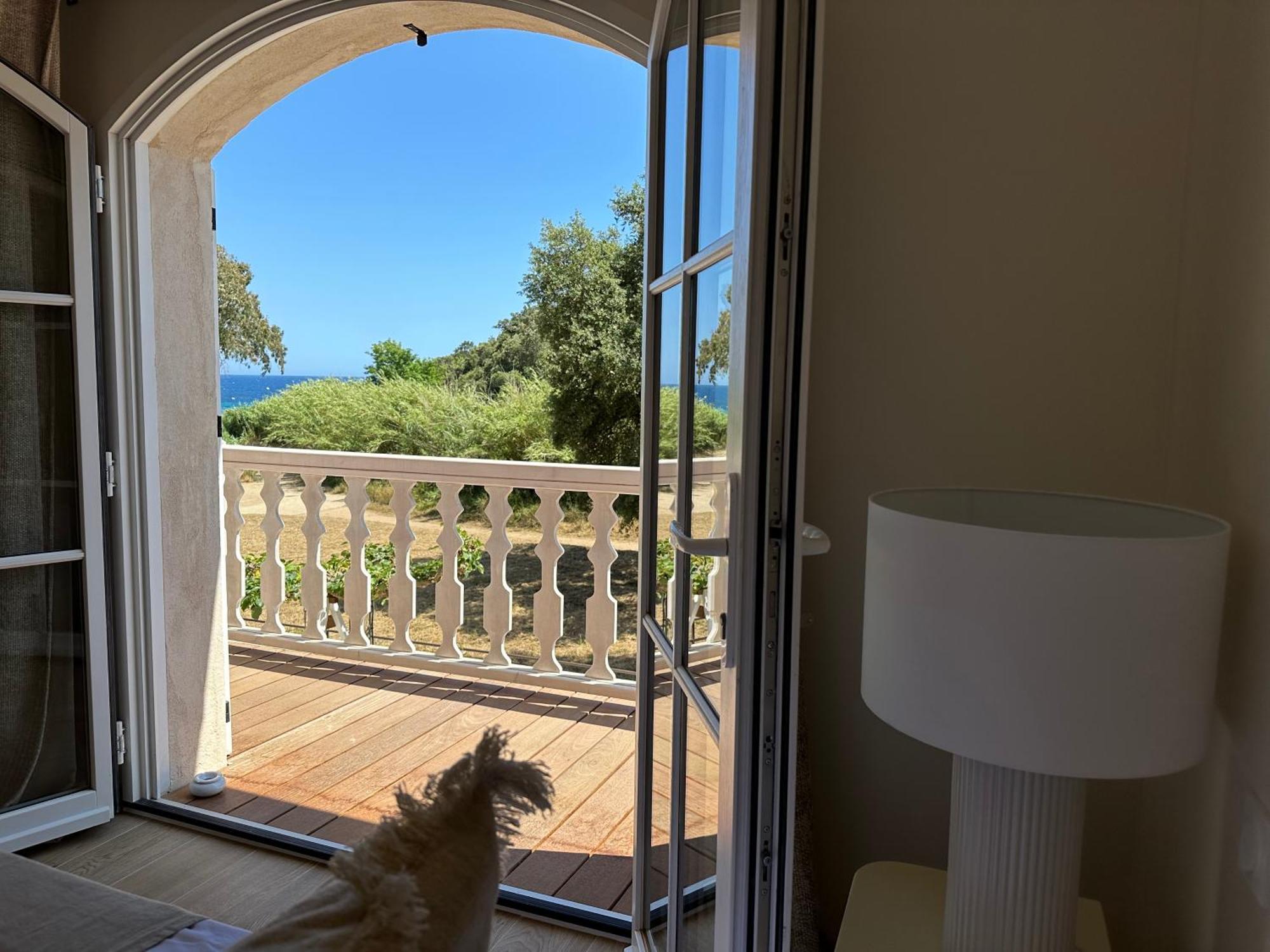 Le Clos Des Sept Palmiers กาวาแลร์-ซูร์-แมร์ ภายนอก รูปภาพ