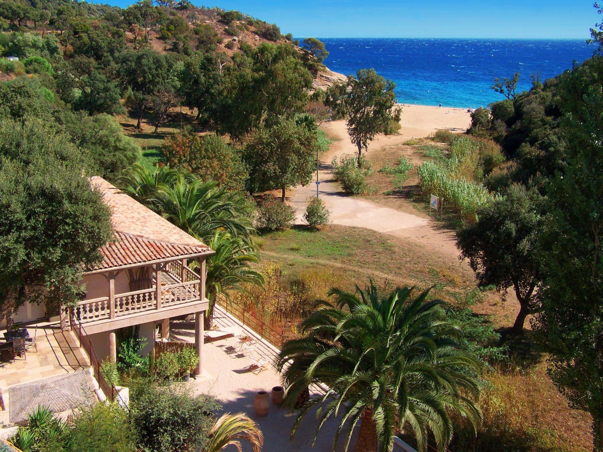 Le Clos Des Sept Palmiers กาวาแลร์-ซูร์-แมร์ ภายนอก รูปภาพ
