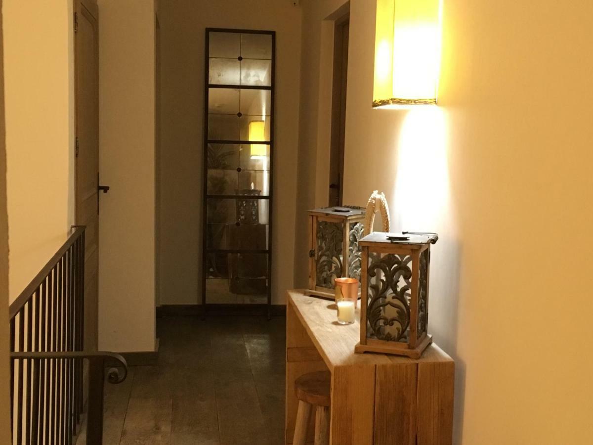 Le Clos Des Sept Palmiers กาวาแลร์-ซูร์-แมร์ ภายนอก รูปภาพ